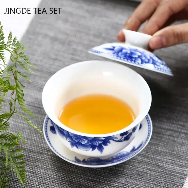 Tea Set Jingdezhen White Porcelain Gaiwan Tea Cup Blue and White Porcelain Tea Maker Ceramic Handpainted Bowl Set Supplies