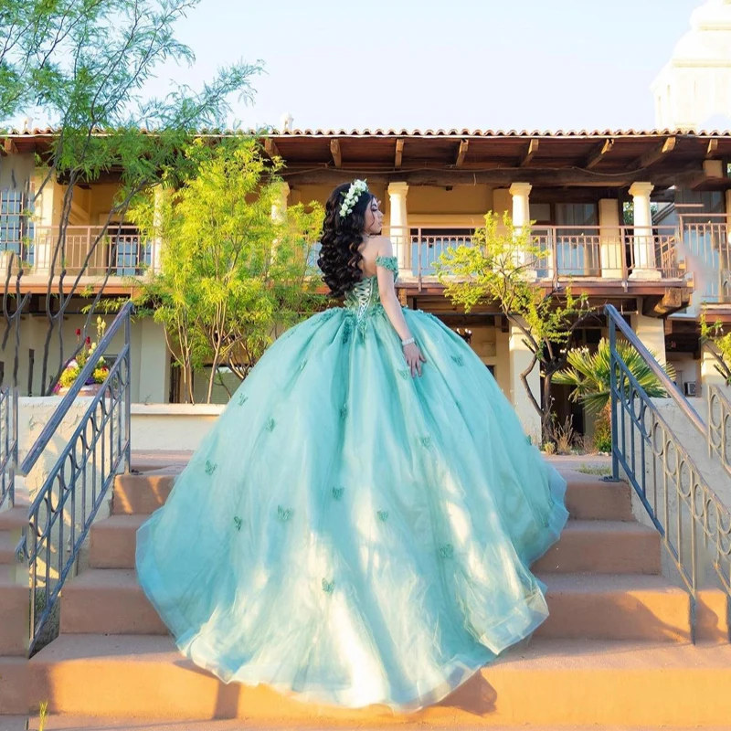 

Sage Green Sleeveless Sweetheart Quinceanera Dresses Appliques Beading Bow Shiny Ball Gown Girl Birthday Party Prom Dress