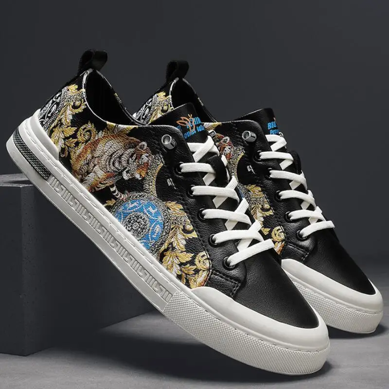 

Europe's new men's shoes four seasons with leather breathable fashion casual trend board shoes elastic lazy shoes A3