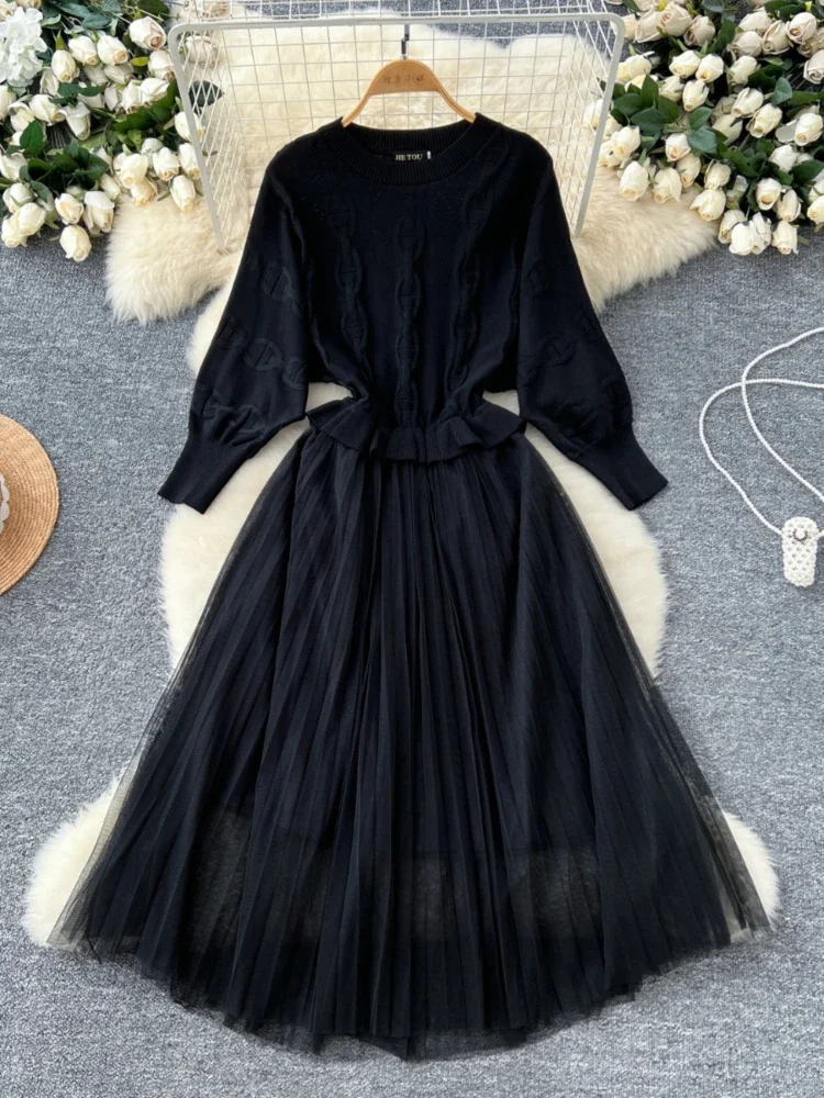Fleece-lined lace cake mesh dress for women in winter A28 main image 1