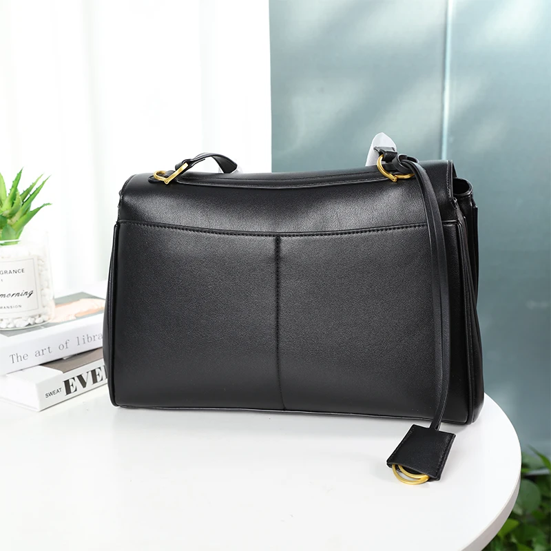 Large Capacity Commuting Tote Bag High-quality Soft Leather
