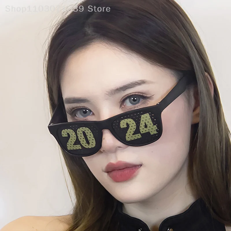 

2024 очки, солнцезащитные очки для нового года, зеркальные солнцезащитные очки с цифрами, товары для выпускного, реквизит, фотографии, веселые