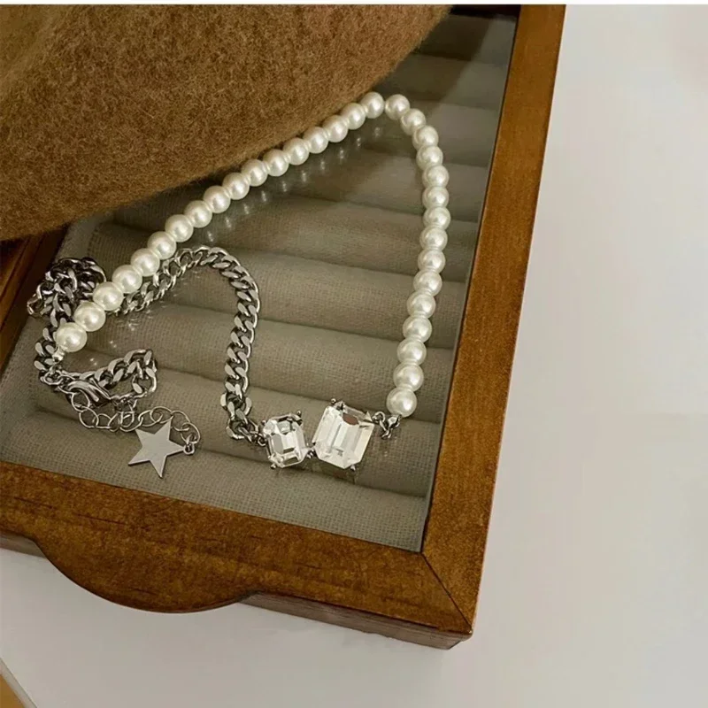 Hot Geometric Designer Simple Box Artificial Pearl Necklace 2023 New Female INS Cold Wind Zircon Mosaic Clavicle Chain Accessory