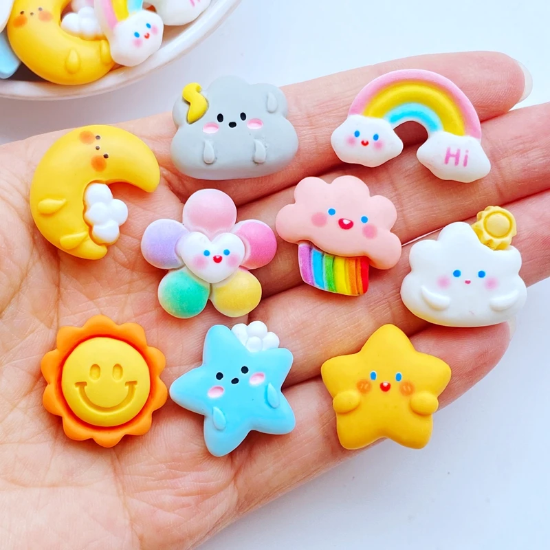 10Pcs New Cute Mini Cartoon Sun/Star/Moon/Rainbow Flat Back Resin Cabochon Scrapbooking Gioielli Fai Da Te Decorazione Artigianale Accessori