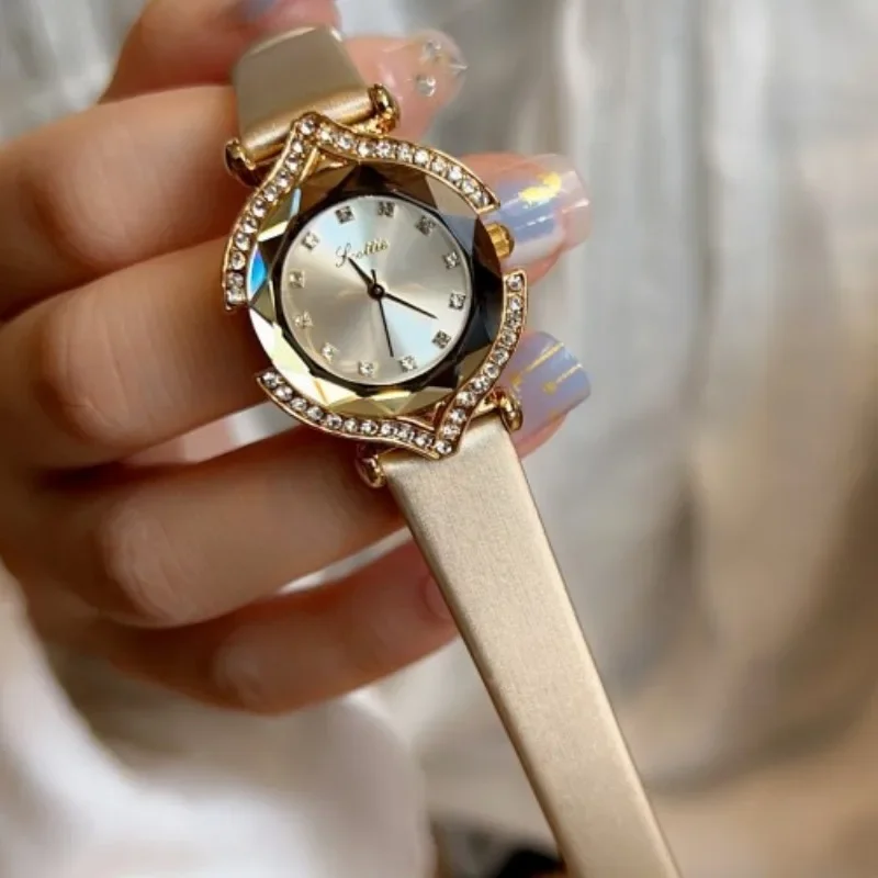 Korean Women Watch Fashion Temperament Ladies Gifts Exquisite Diamond Rhombus Mirror Face Women Quartz Wristwatches Reloj Mujer