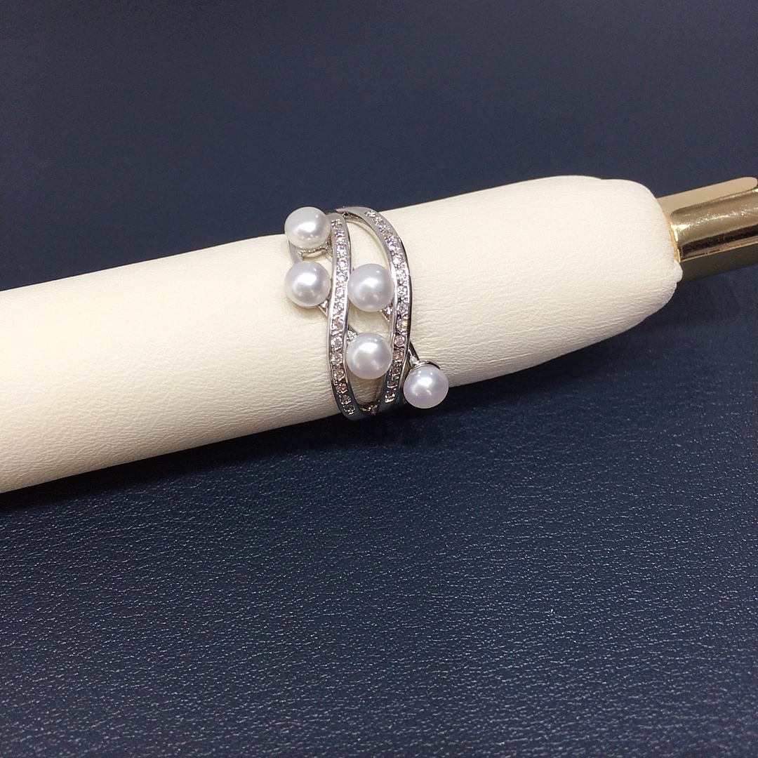 ZHBORUINI Verstellbarer Süßwasserperlen-Ring, 4–4,5 mm, breiter Baby-Perlenring mit Zirkon, gewelltes Design, elegante, ausgehöhlte Mode – Detail 7