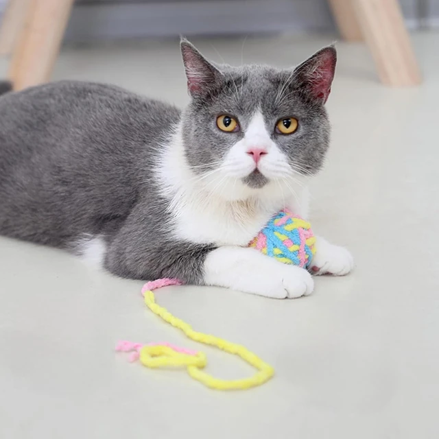 Interactive Cat Toys Yarn Ball Toy With Bell For Cats Kittens Playing Random Color 2