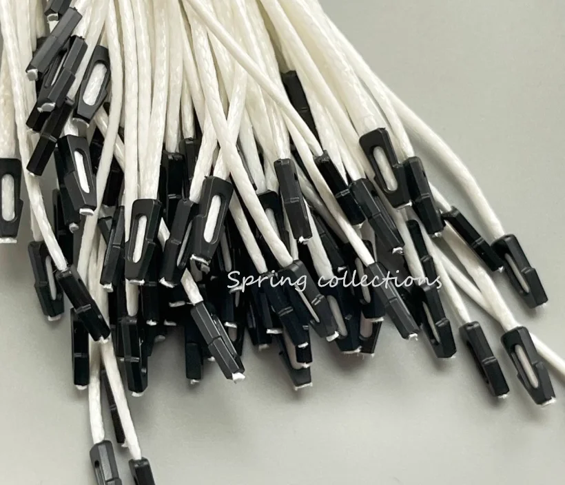 500개 L19cm 직경 1.2mm 왁스 로프 행택 라벨 로프 스트링 스냅 잠금 핀 루프 타이 패스너 의류 신발용 플라스틱 버클 포함