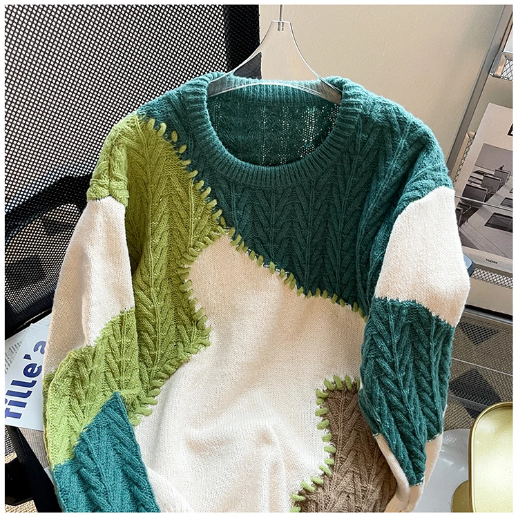 Description Picture 5 of item2024 Winter Sweaters Men Korean Fashion Streetwear O-Neck Sweaters Contrast Color Men Sweater Slim Trends Pullovers D151