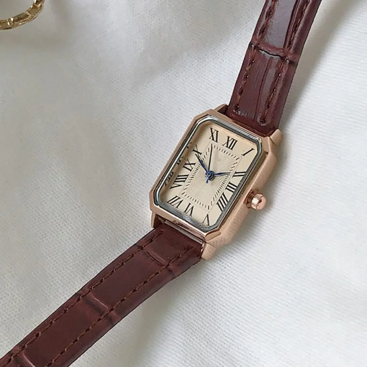 Fashion Analog Watch PU Leather Wrist Watch For Women
