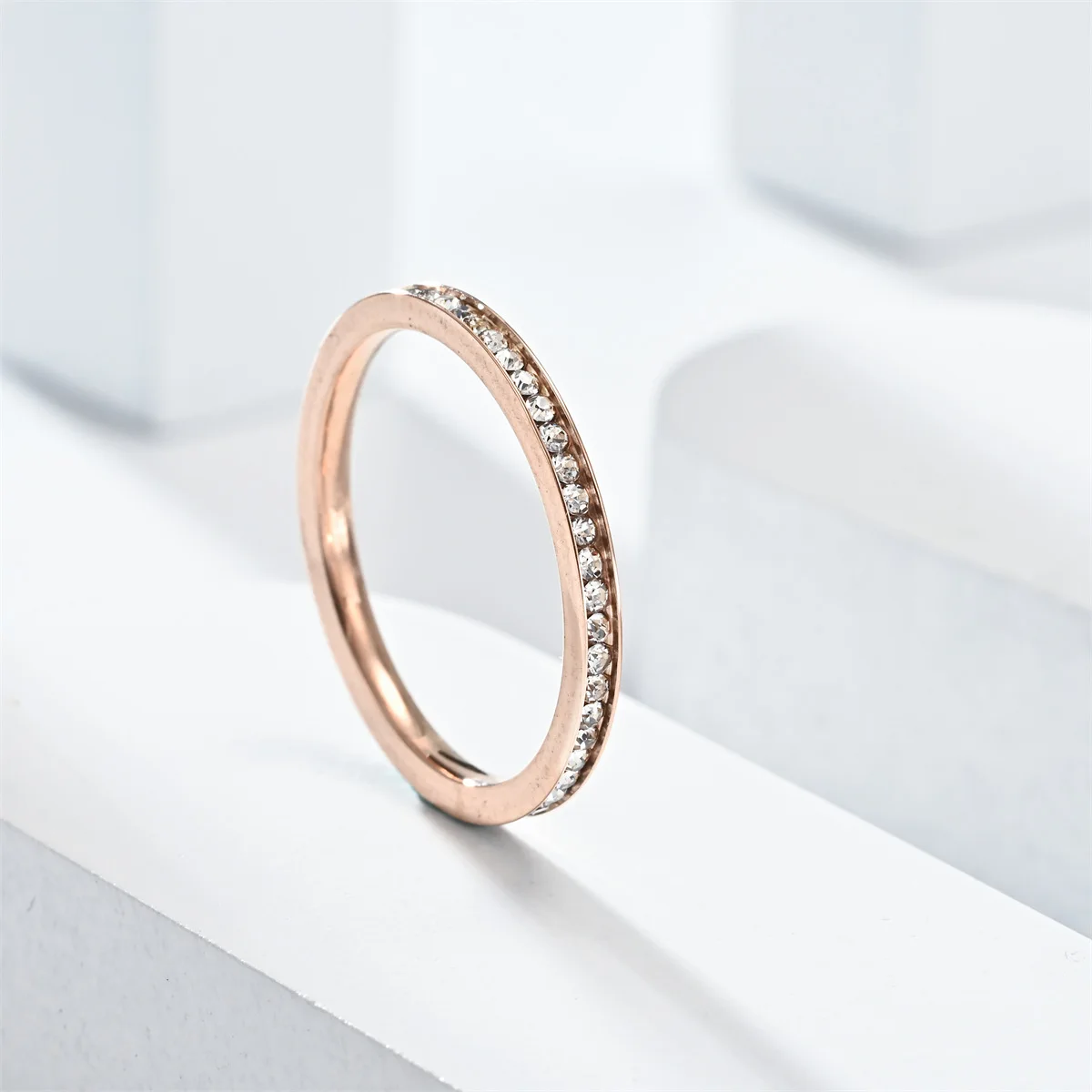 Anillo Minimalista de Acero Inoxidable con Zirconia Cúbica (2 mm) Sa058e85fe3e948baa2e8f9fffcba88a8s