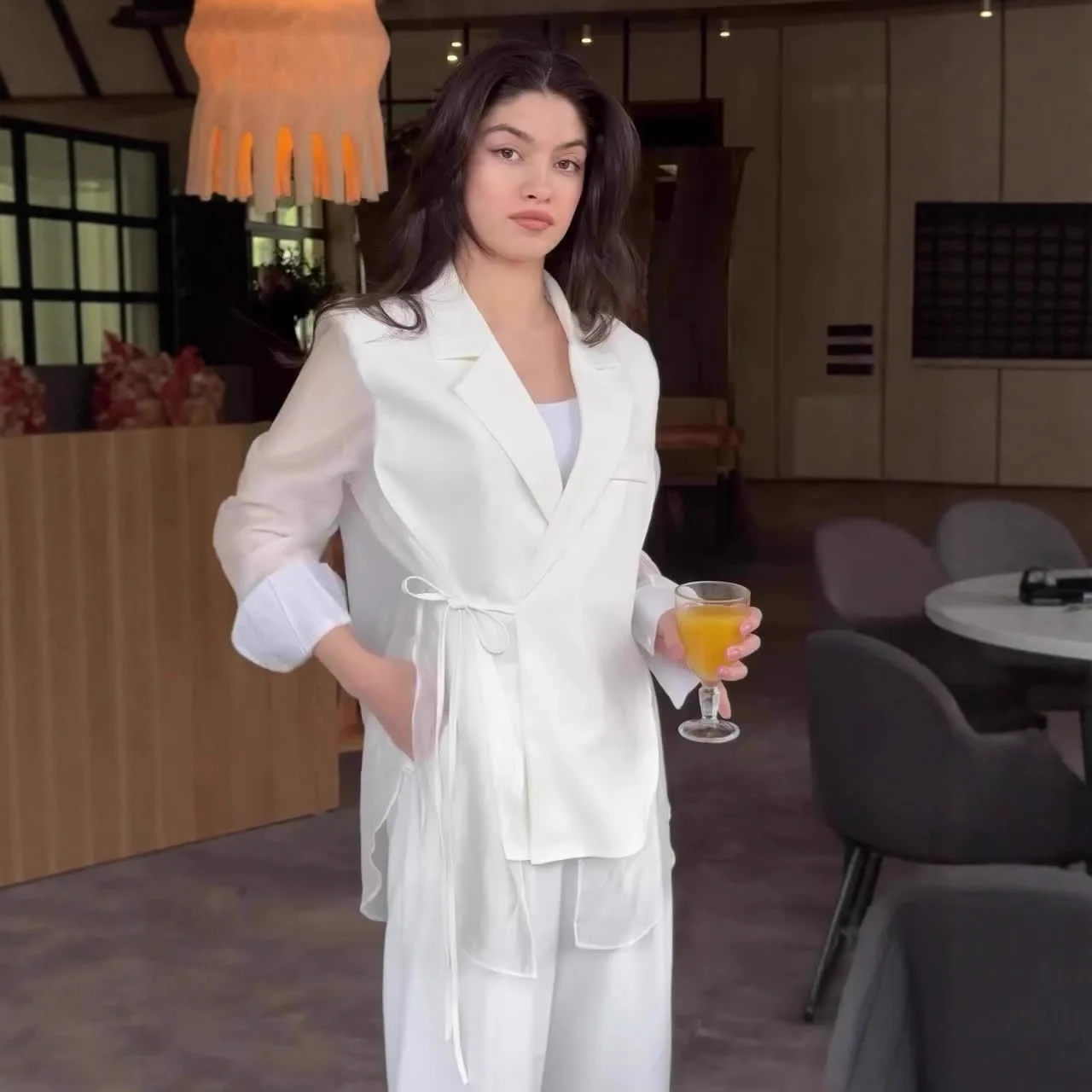 عبر الحدود المرأة الصيف 2025 نمط جديد واقية من الش...