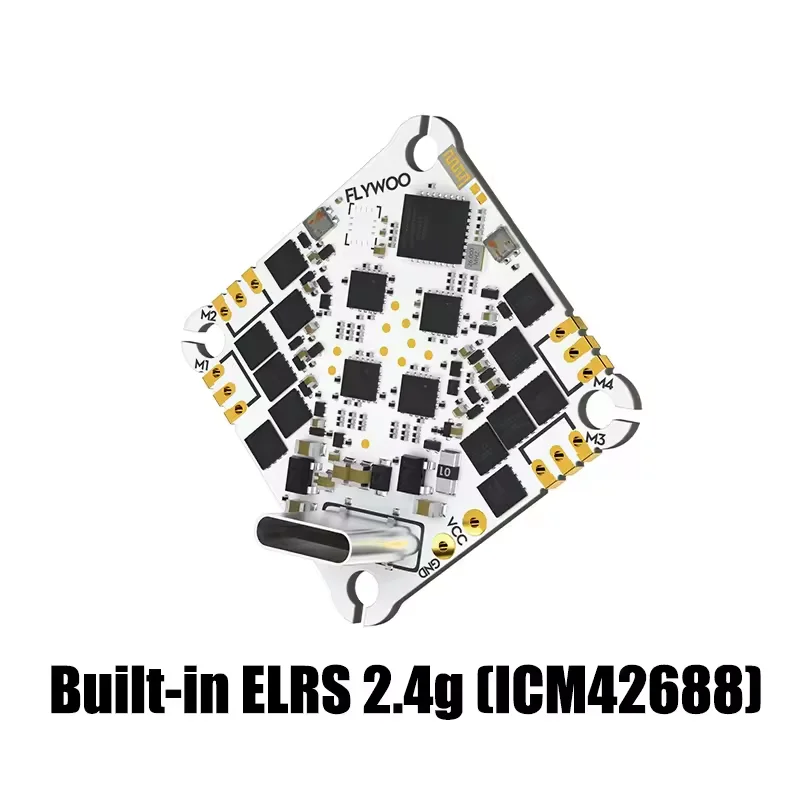 Détail des pads de soudure et du récepteur ELRS 2.4G intégré sur la carte de vol