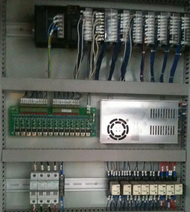 PCB-01B 다이캐스팅 머신, PLC 보호 플레이트, 대형 플레이트, 14 방향 증폭 플레이트