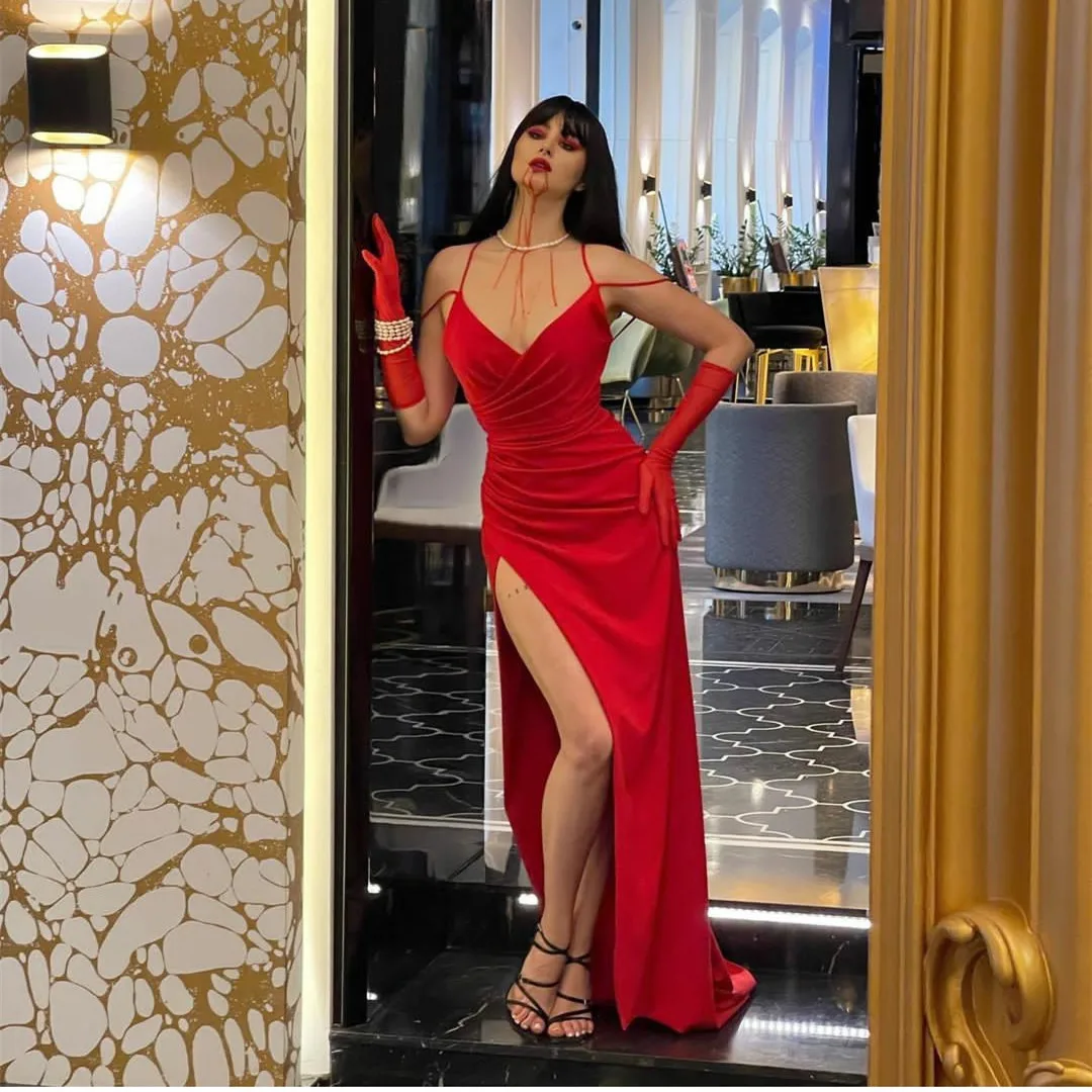 

Sexy Long Red Satin Evening Dresses Mermaid V-Neck Side Slit Sweep Train Abendkleider Robes de Soirée for Women
