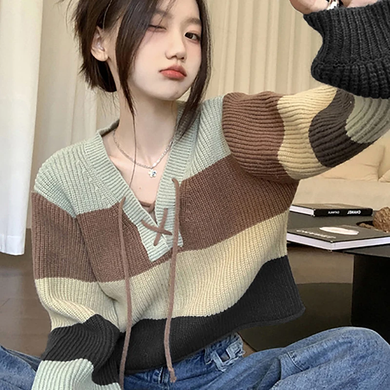 Sonbahar kış Retro çizgili örme kazak kadın V boyun uzun kollu kırpılmış kazak