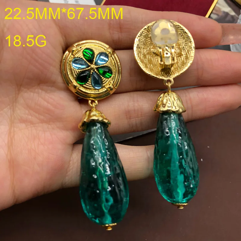 Vintage Marking Cloud Pattern Pendant Glass Ear Clip