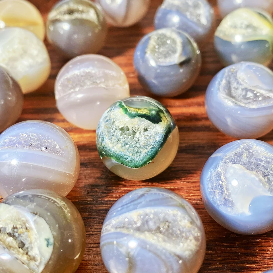 Giacimento Di Cristalli Di Rocca E Fluorite Rosa Trovato Durante Lo - Foto 6