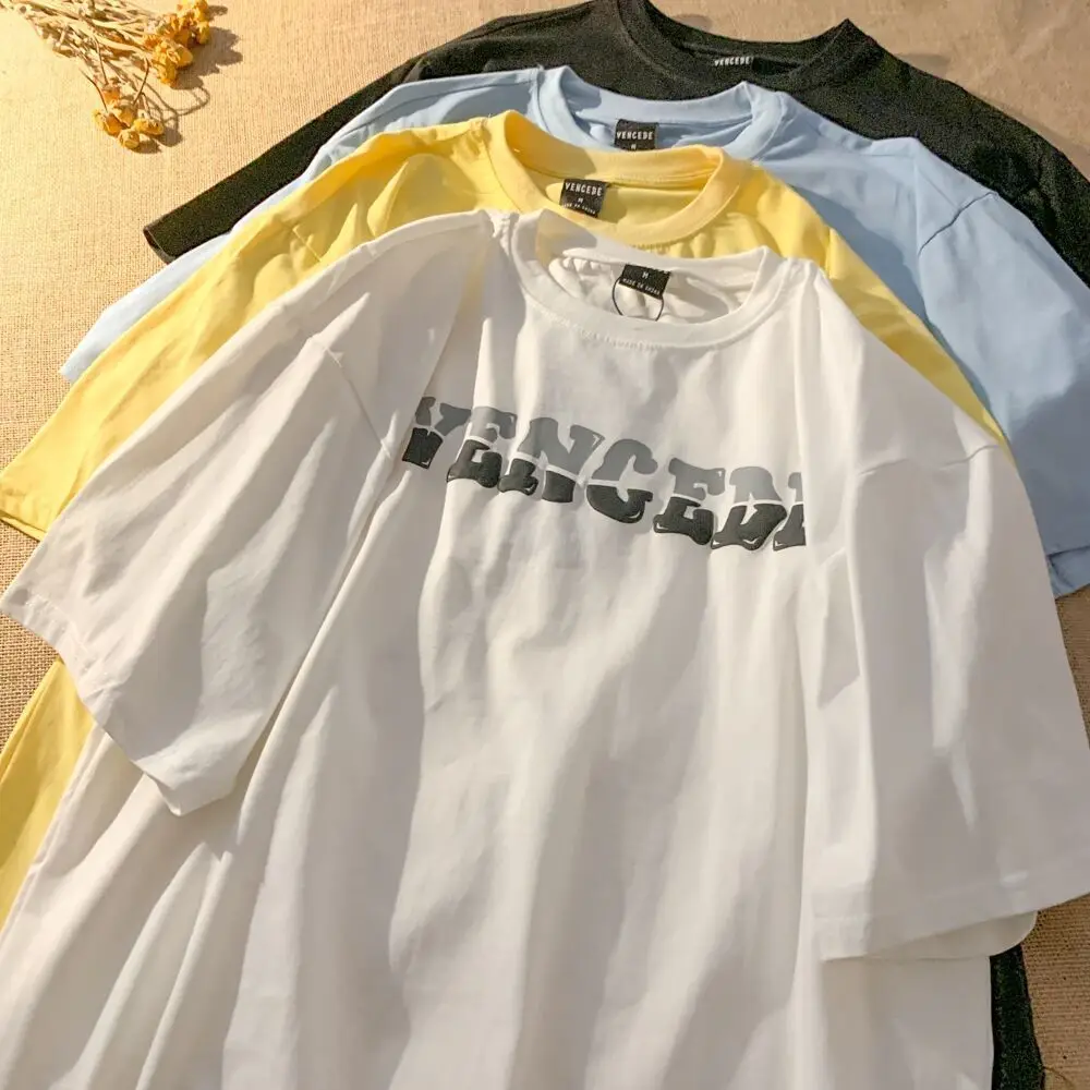 Рисунок 2 - Футболка оверсайз с коротким рукавом и надписью