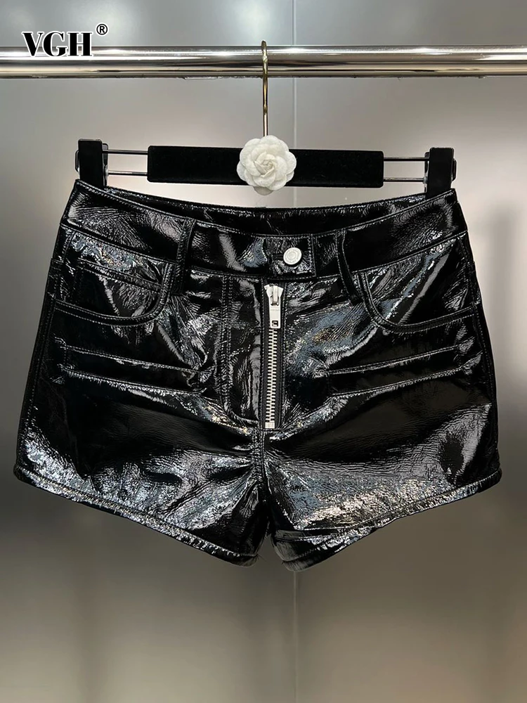 

VGH Solid Spliced Zipper Leather Shorts For Women High Waist Patchwork Pocket Folds Slimming Sexy Trousers Female Fashion Style