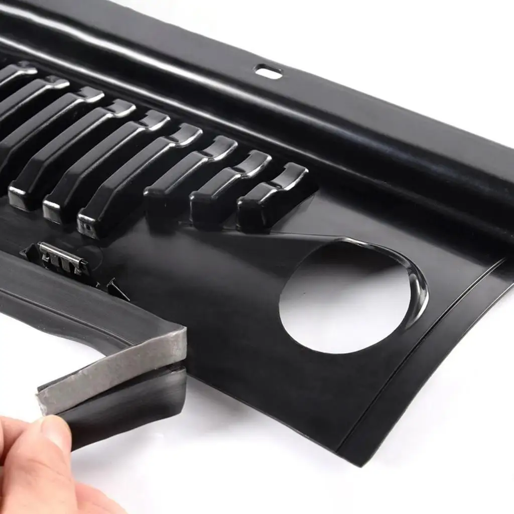 Wiper Cowl Grille Assembly 3R3Z6302228AAA for Vehicle Maintenance