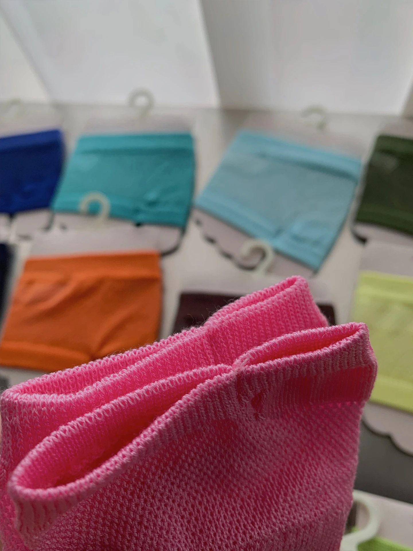 Damen Sommer Split-Toe Tabi Socken in Bonbonfarben – Unsichtbare, atmungsaktive, rutschfeste Zehensocken für Flip-Flops und Halbschuhe – Detail 3