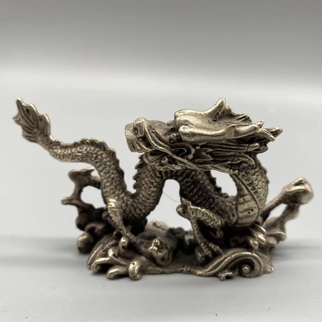 

China Fine Workmanship Tibetan Silver White Copper Sculpture Good Luck ‘ Dragon’Metal Crafts Home Decoration