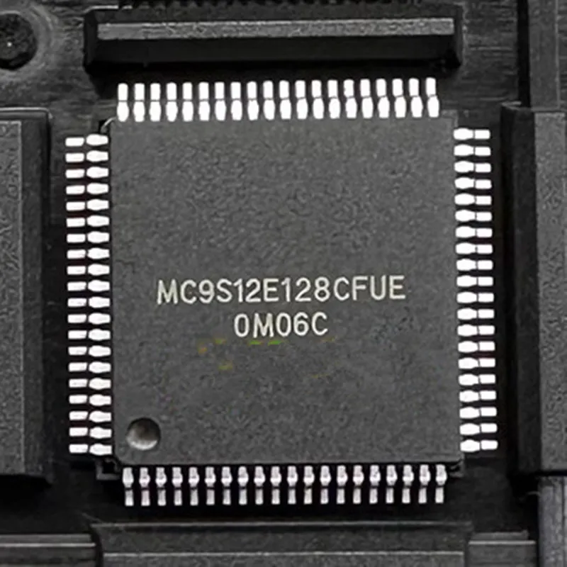 

MC9S12E128CFUE qfp80 5 шт.