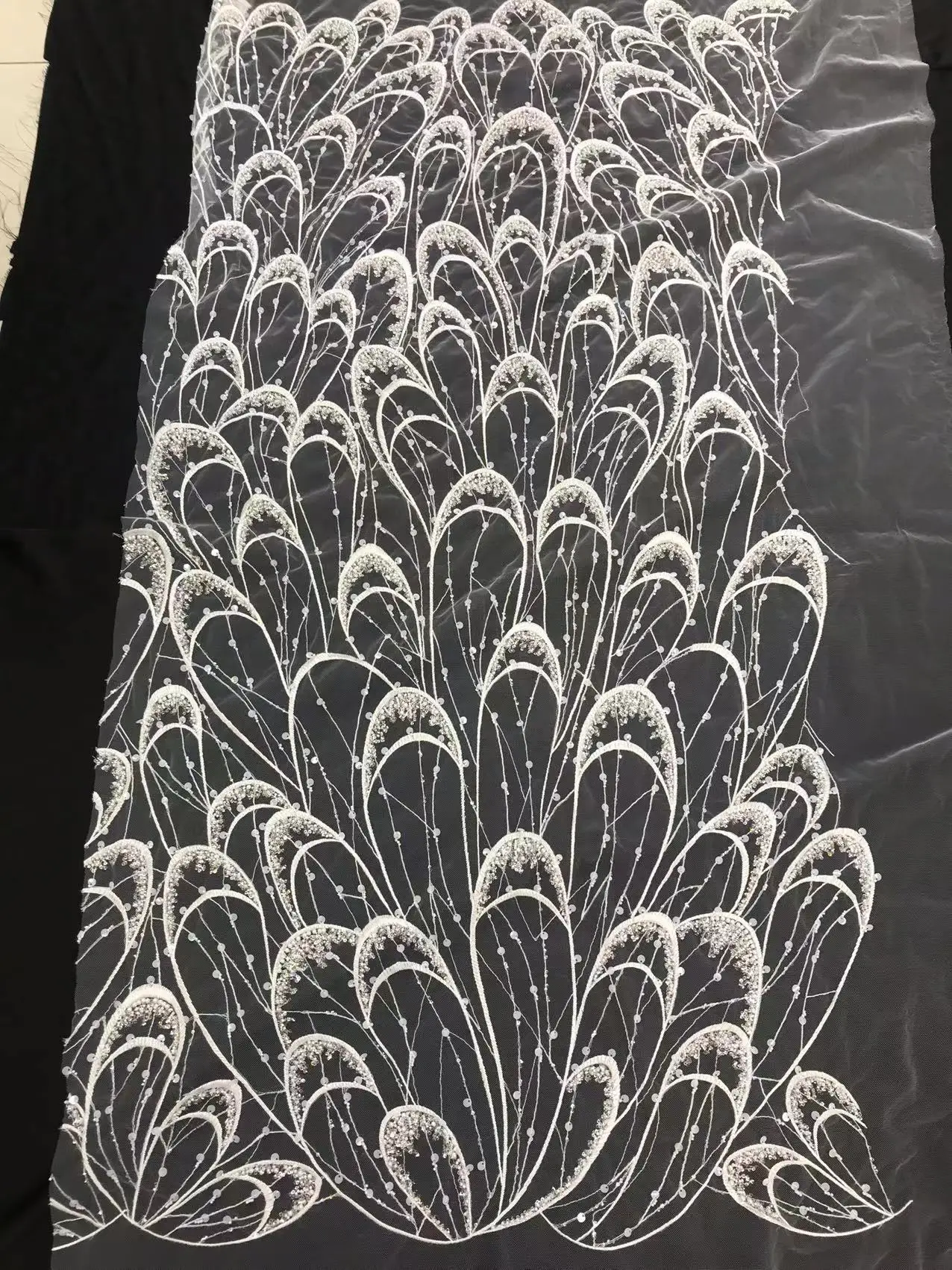 

2023 exquisite white bead piece wedding dress fabric, French tulle lace, European and American fashion bead tube sequin grape 5y