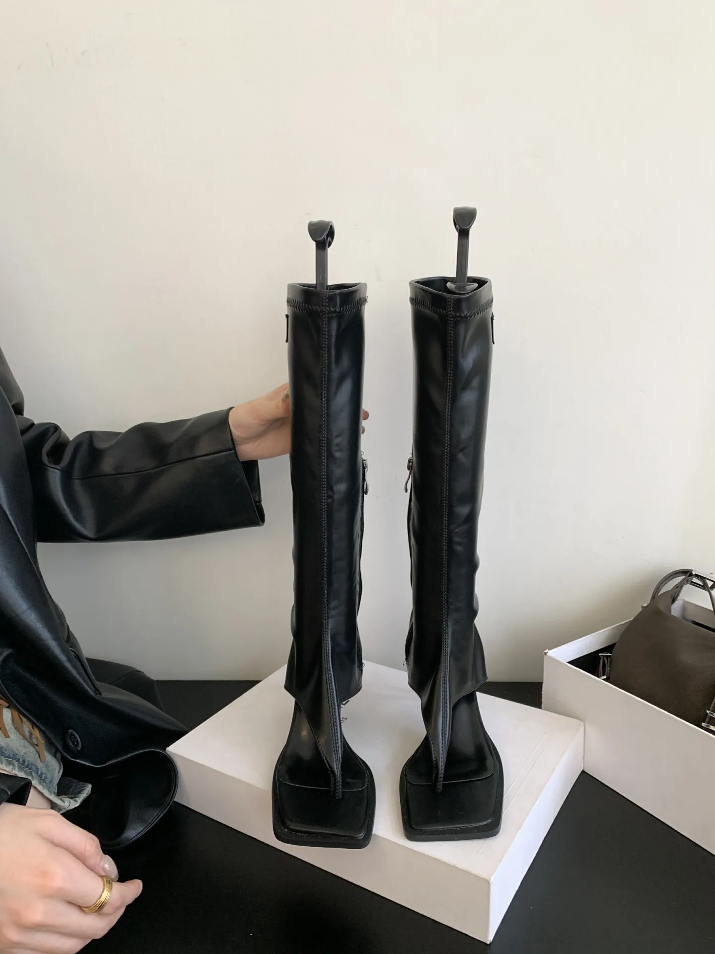 Aneikeh 2025 Sexy PU Square Head Clip Toe Sandals Boots Women's Thin Heel Side Zipper Sewing Chelsea Knee High Boots Party Ball