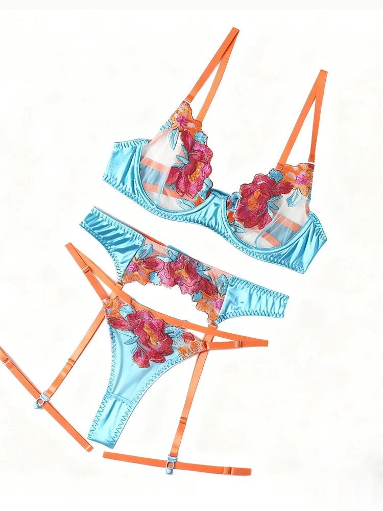 Women's embroidered bras come in underwire bra sets