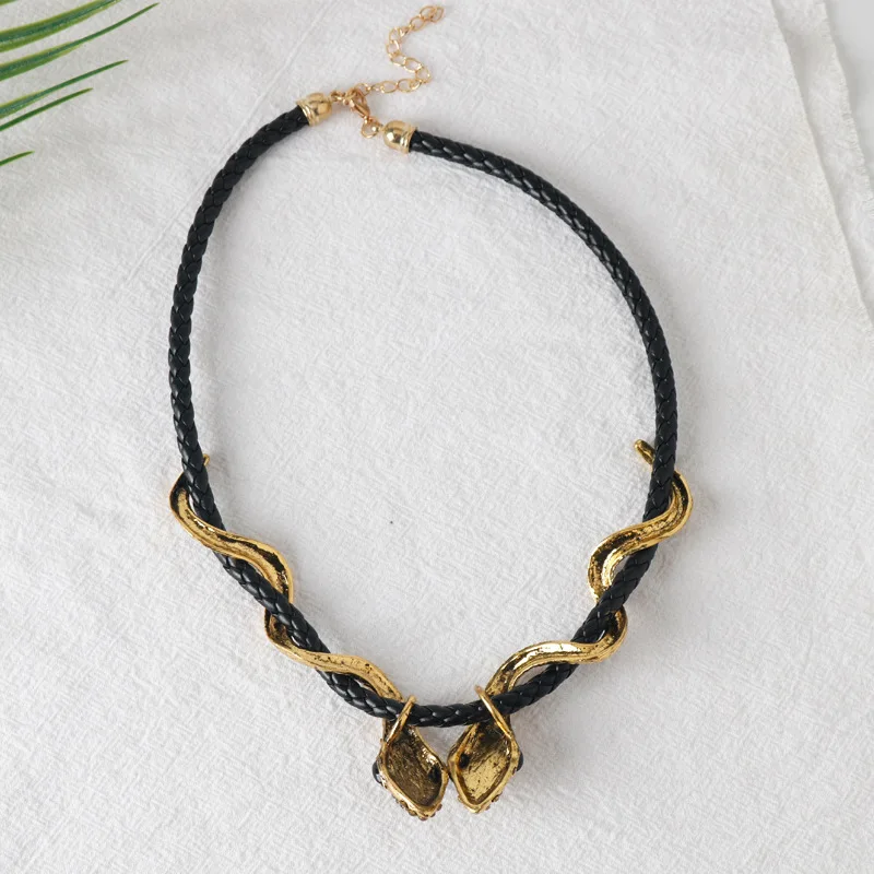 Anime Knight Necklace Fashion Geometry Rope Chain Snake Necklace Double Snake Wrapped Leather Rope Necklace Collar Chain necklace pendant,anime necklace