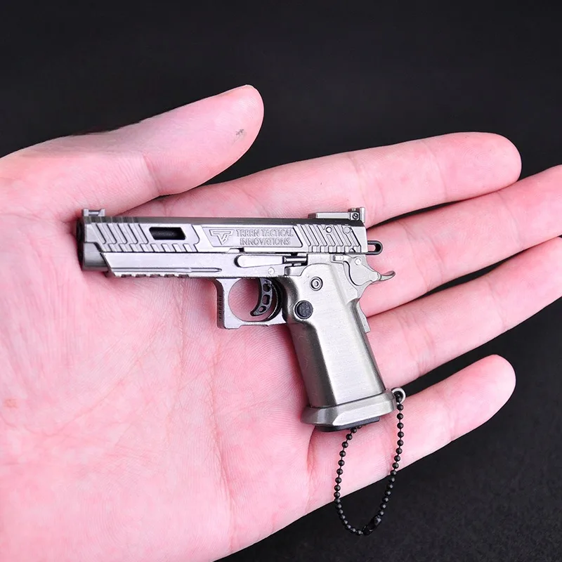Mini 1:3 Alloy TTI G34 Pistol Model Keychain Detachable Fake Gun Collection Bag Pendants Fidget Toy Party Gift for Adult Boy 2