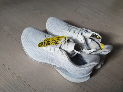 ONEMIX 2025 Air cushion Running Shoes Breathable Outdoor Sport Sneakers Lightweight Athletic Jogging Walking Shoes photo review