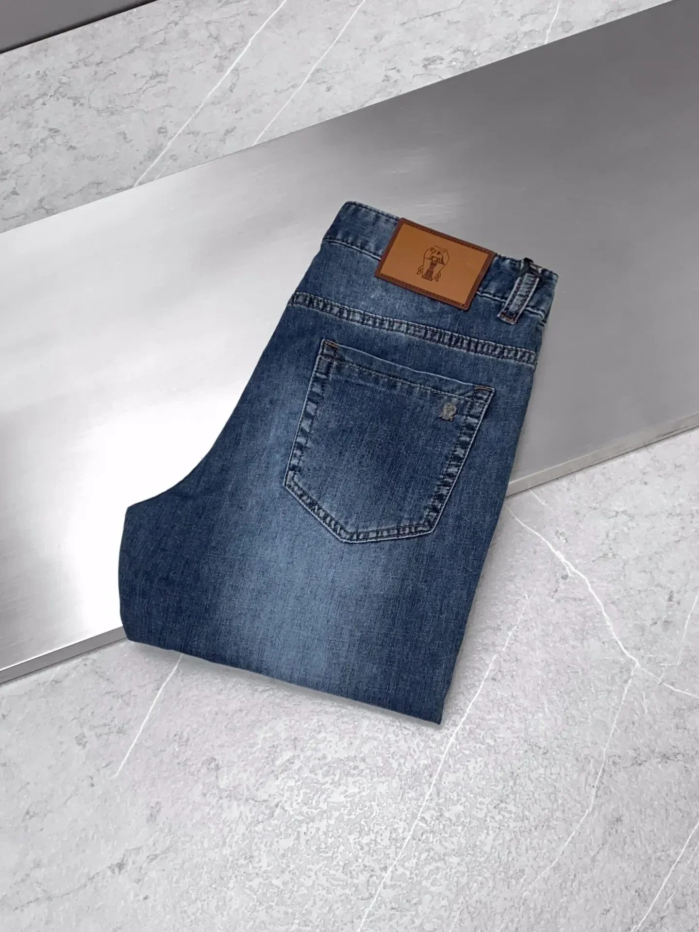 

BILLIONAIRE 2024 SIJITONGDA men's spring/summer jeans have a beautiful, refreshing,comfortable excellent upper body effect30-42