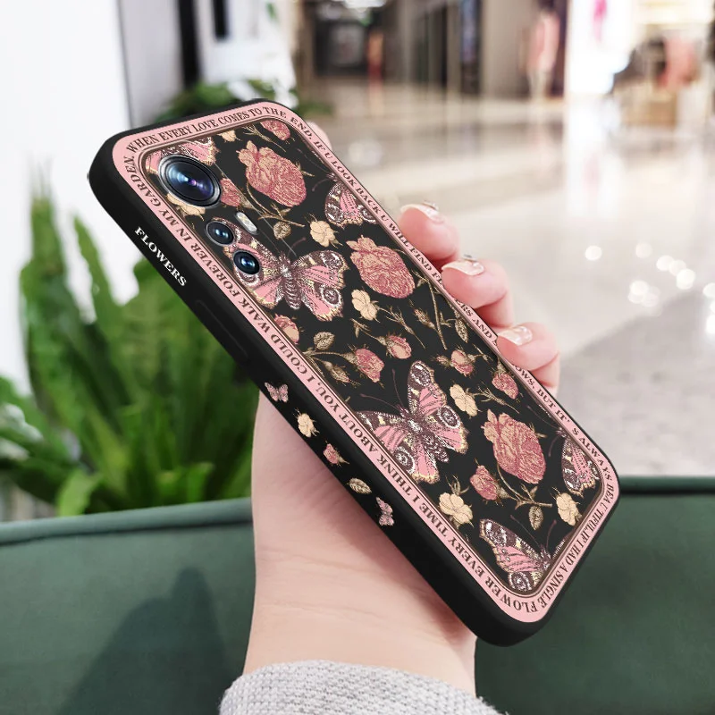 Classicism Flower Design Phone Case