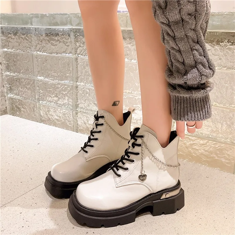 

Женские ботинки с перекрестной шнуровкой, офисные и рабочие ботильоны с металлическим украшением и круглым носком, 2023