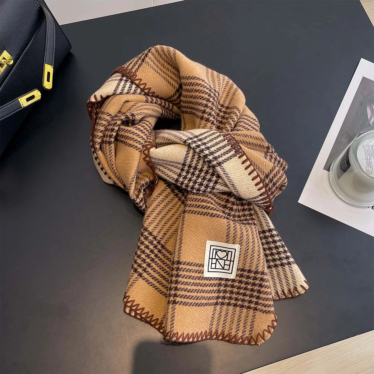 Bufanda de cachemira de diseñador 2024 para mujer, chal y chales de invierno, hijab, manta gruesa, pashmina larga para mujer, pañuelo para el cuello, bufanda
