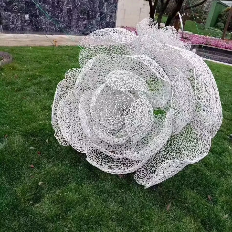 High Quality Large Outdoor Stainless Steel Rose Sculpture High Quality Gift Welding Technology