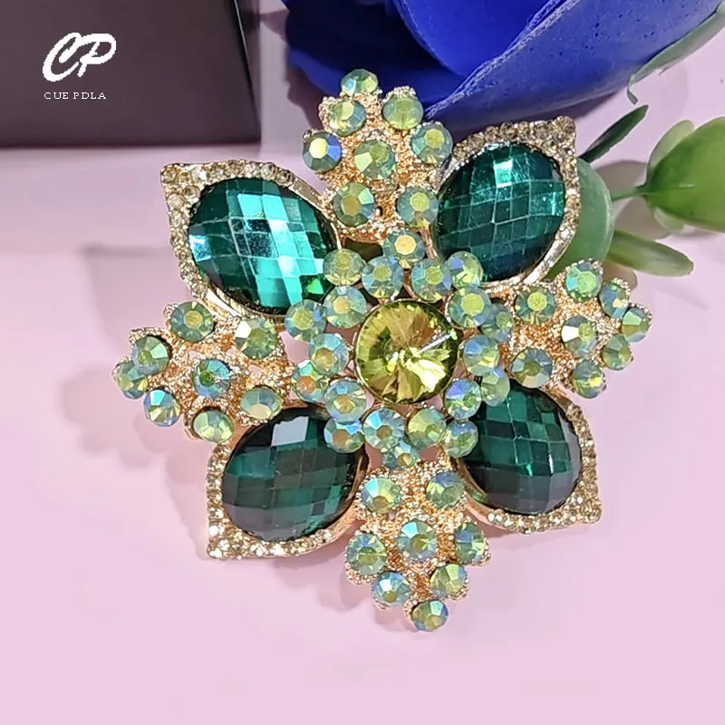 Medieval Vintage Rhinestone Glass Brooch Luxurious Safety Pin Personalized Temperament Clothing Alloy Corsage