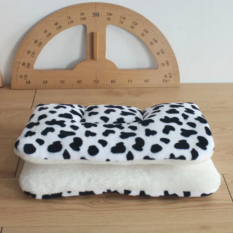 Flannel Pet Mat Dog Bed Cat Bed Thicken Sleeping Mat Dog Blanket Mat For Puppy Kitten Pet Dog Bed for Small Large Dogs Pet Rug 2