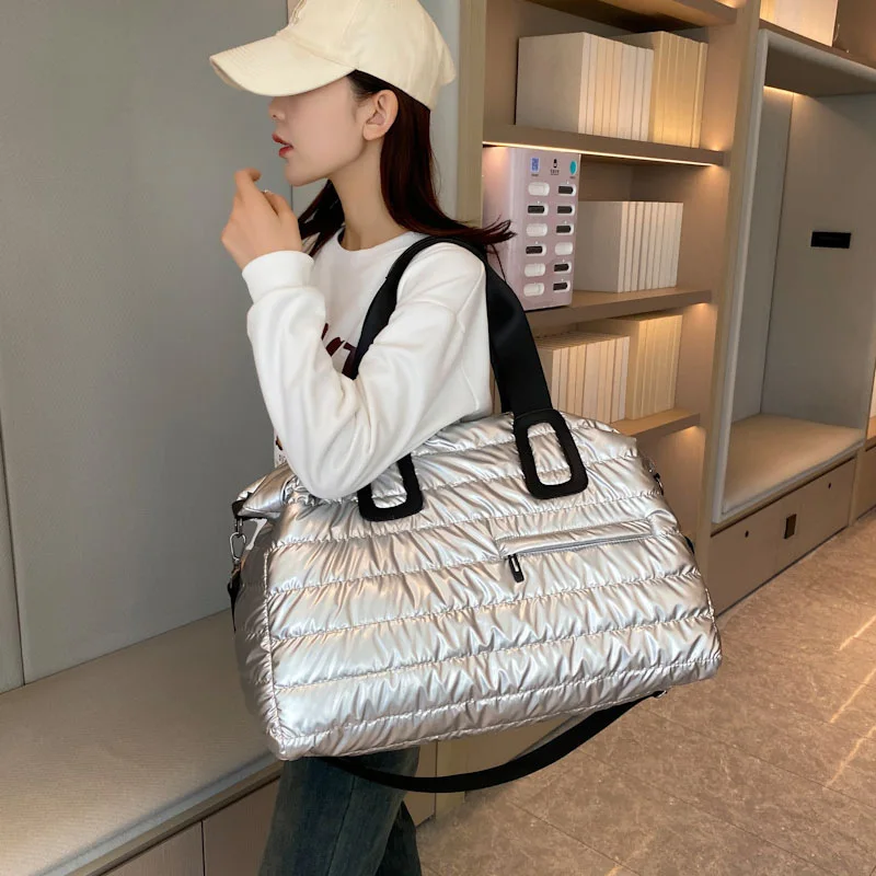 

Silvery Gray Women Travel Handbag Fashion Shoulder Luggage Bag Short Distance Portable Waterproof Lightweight Duffel Bag Storage