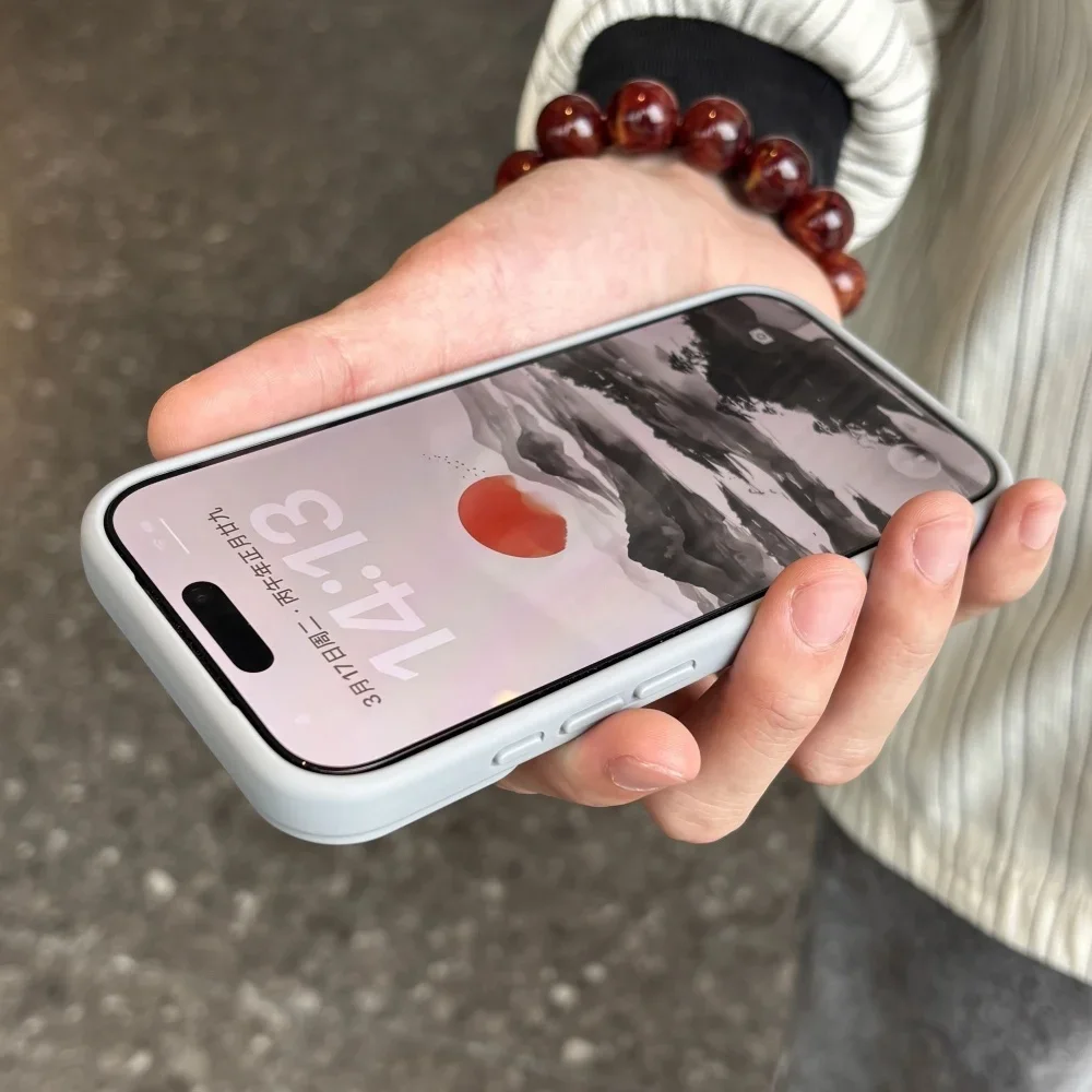 Clear Magnetic Cover with Camera Protection for Wireless Charging - Anti-Yellowing Case
