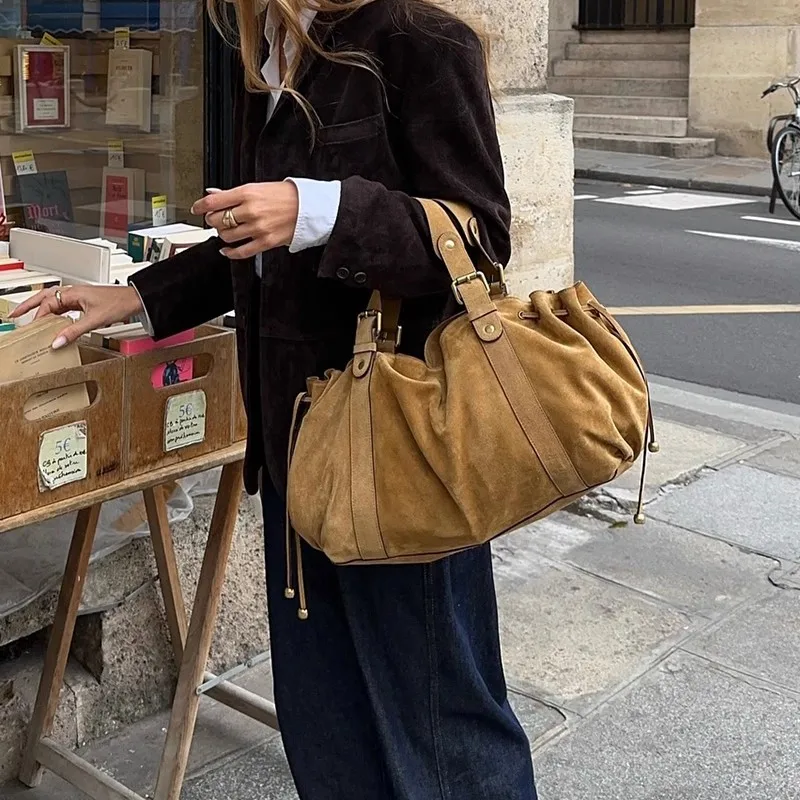 NEW Vintage Large Capacity Women Shoulder Bags Retro Rivet Lady Handbags Tote Bag Luxury Soft Pu Leather Crossbody Bag