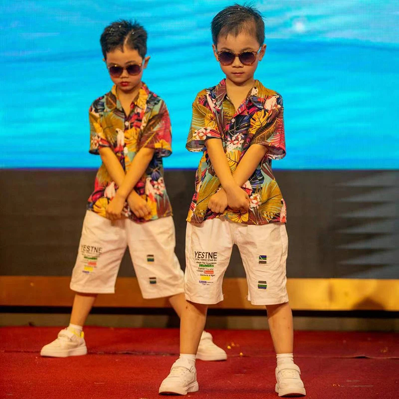 

Костюм джазовый для мальчиков, рубашка с коротким рукавом и цветочным принтом в стиле хип-хоп, шорты для выступлений и современных танцев, белый цвет