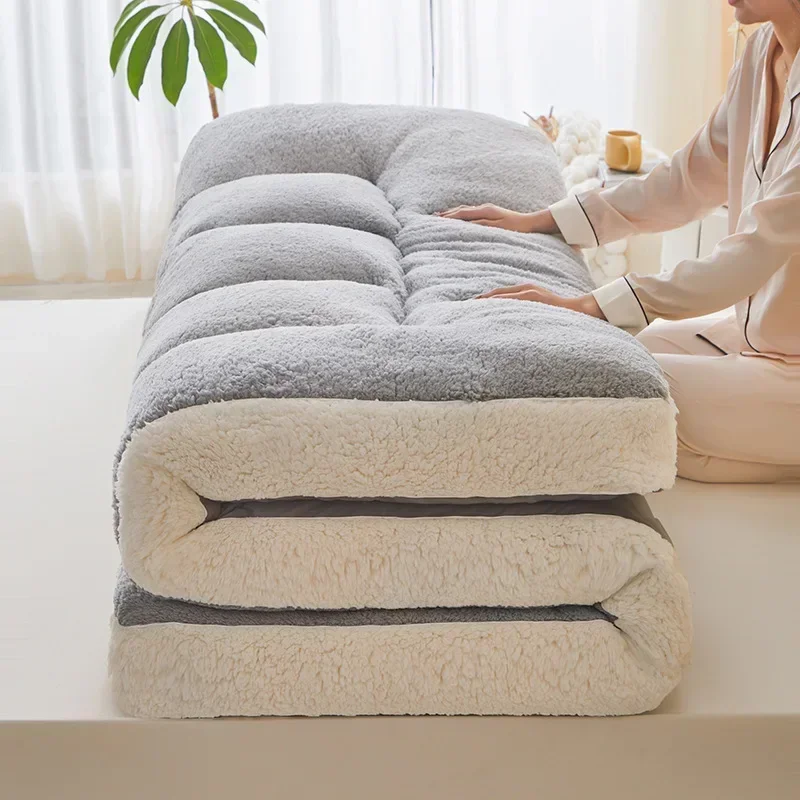 Fleece MattressTopper-Extra Thick Luxury Plush Bed Pad Soft Pillow Top With Polyester Fill forBack Pain Relief and Winter Warmth 2
