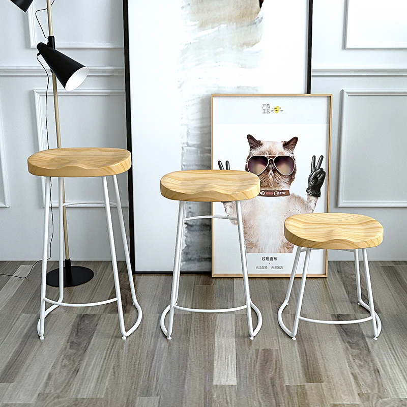 

European-style solid wood home bar stool simple modern bar chair milk tea shop dining stool casual retro wrought iron high