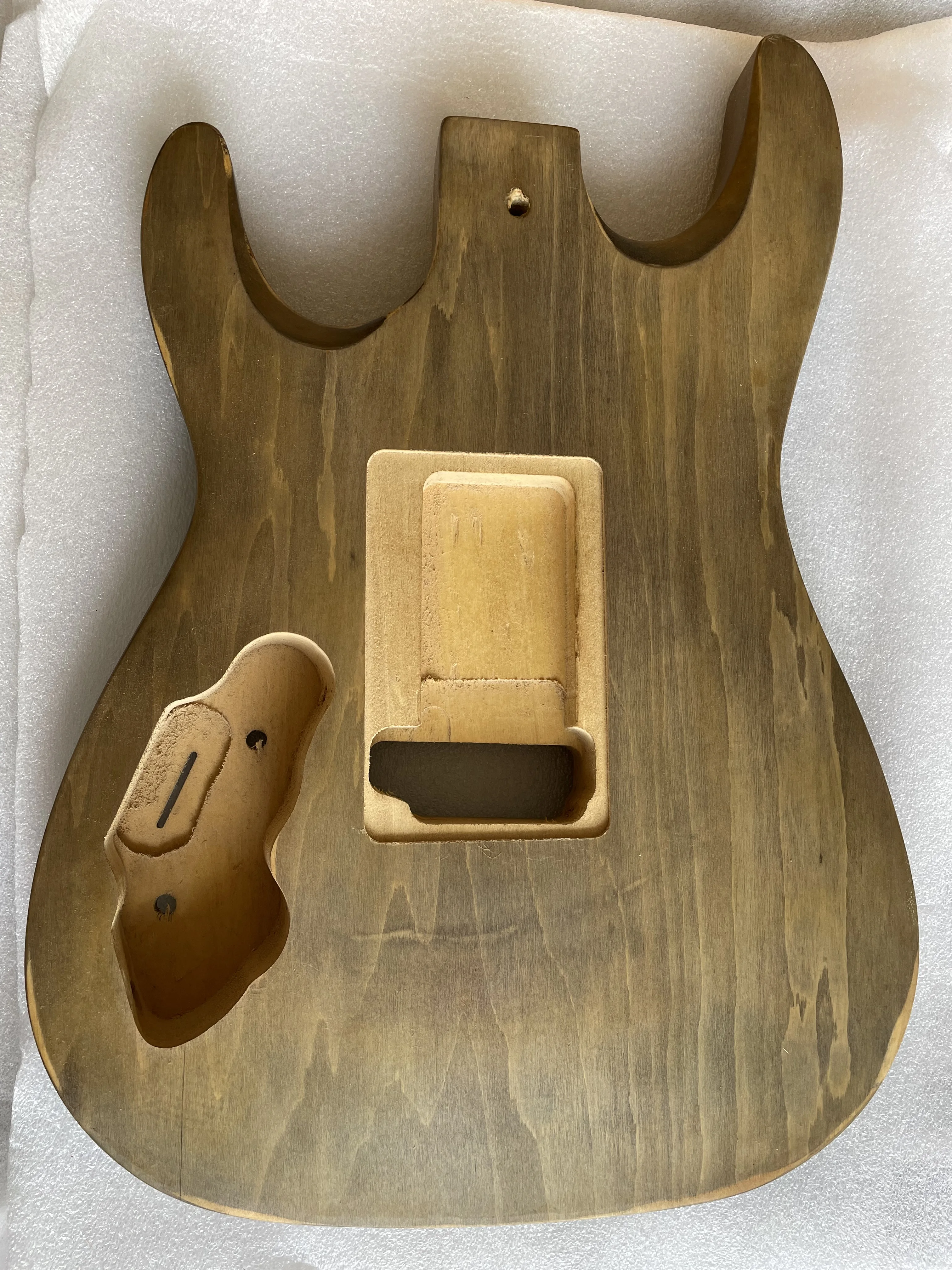 How to Stain a Basswood Guitar 