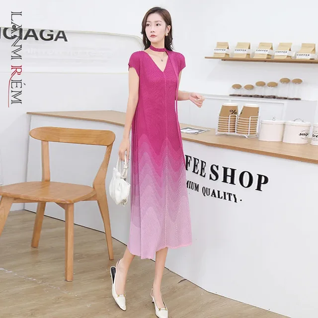 LANMREM Khaki Gradient Color V Neck Pleated Women's Dress 2025 Summer Fashion Trend Short Sleeve Elastic Loose Clothing Q503