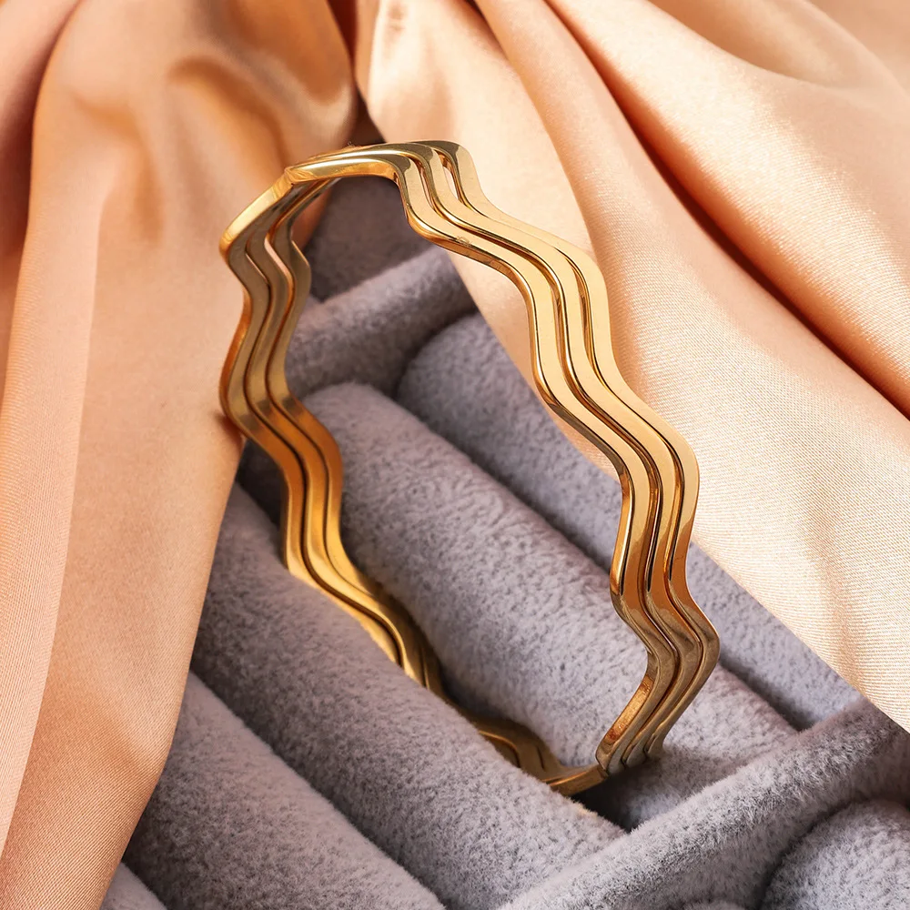 3 Pcs/ Set Niche Minimalist Style Triple Layered Wave Style Light